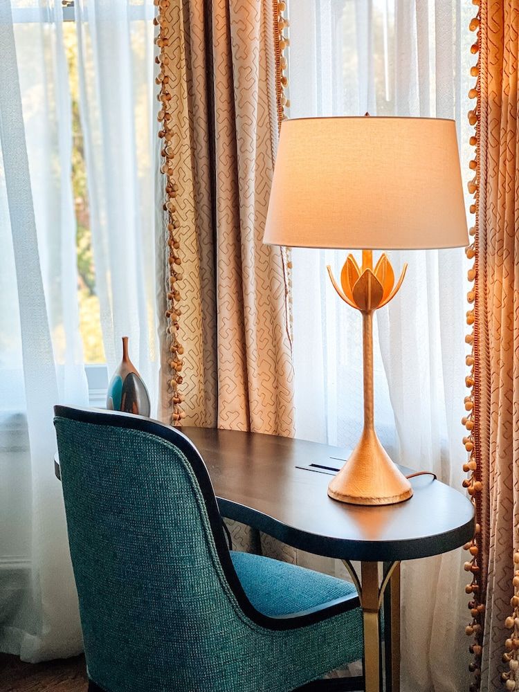 The McClelland House 1 King Bed, Ensuite, (Master Suite) 4