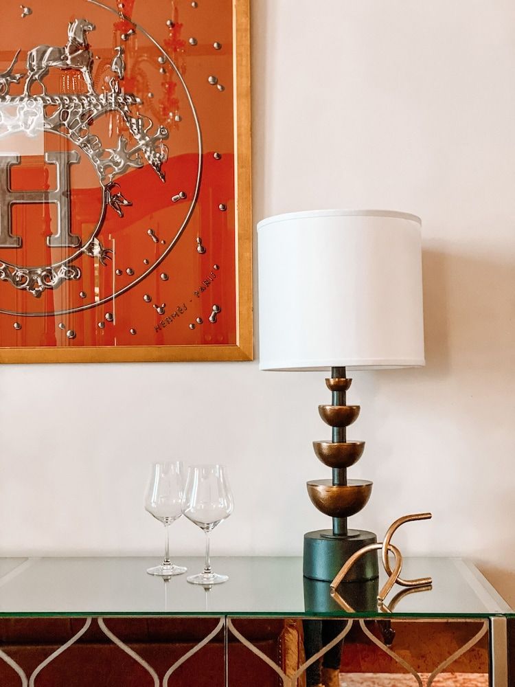 The McClelland House 1 King Bed, Ensuite, (Library Suite) 4