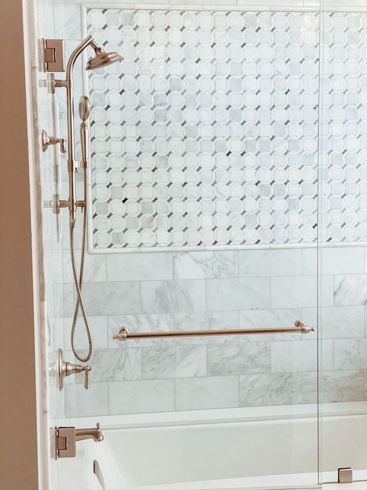 The McClelland House 1 King Bed, Ensuite, (Library Suite) 6