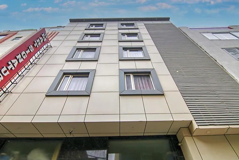 Main Image