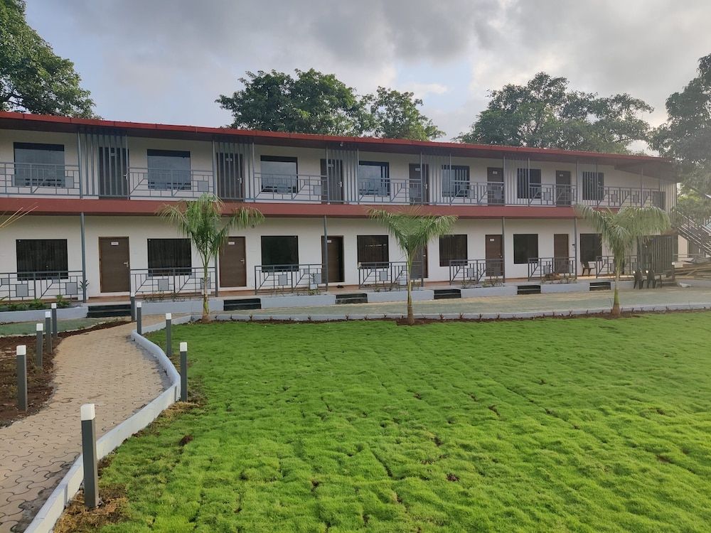 undefined Pushp Vatika Resort & Lawns 6