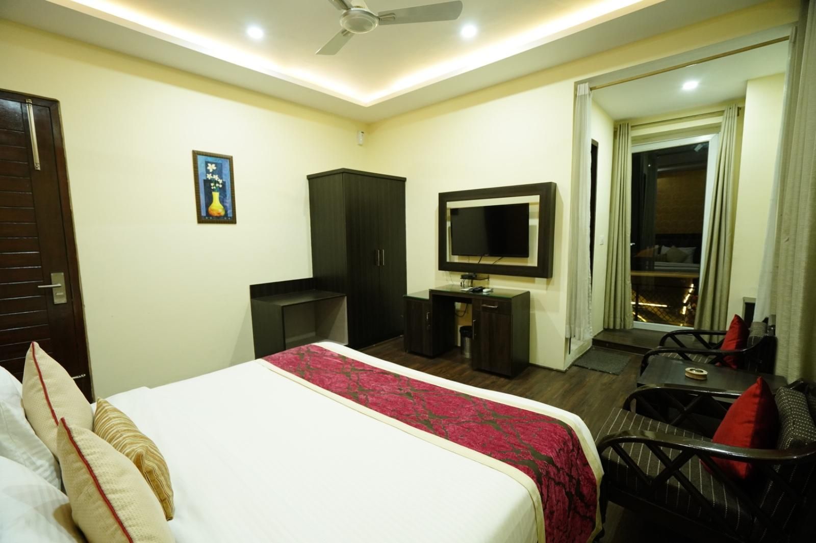 Deluxe Suite