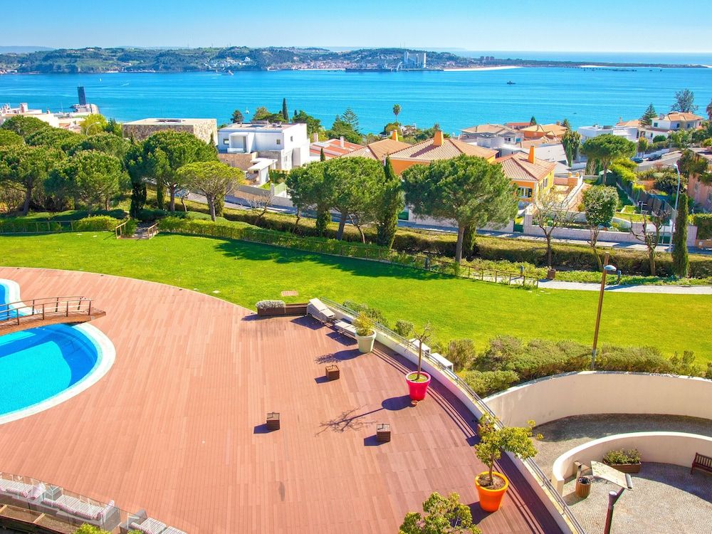 MS Aparthotel Apartment, 1 Bedroom, Balcony, Pool View (or River View) 6