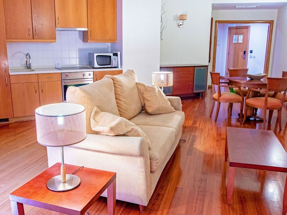 MS Aparthotel Family Apartment, 2 Bedrooms, Balcony 9