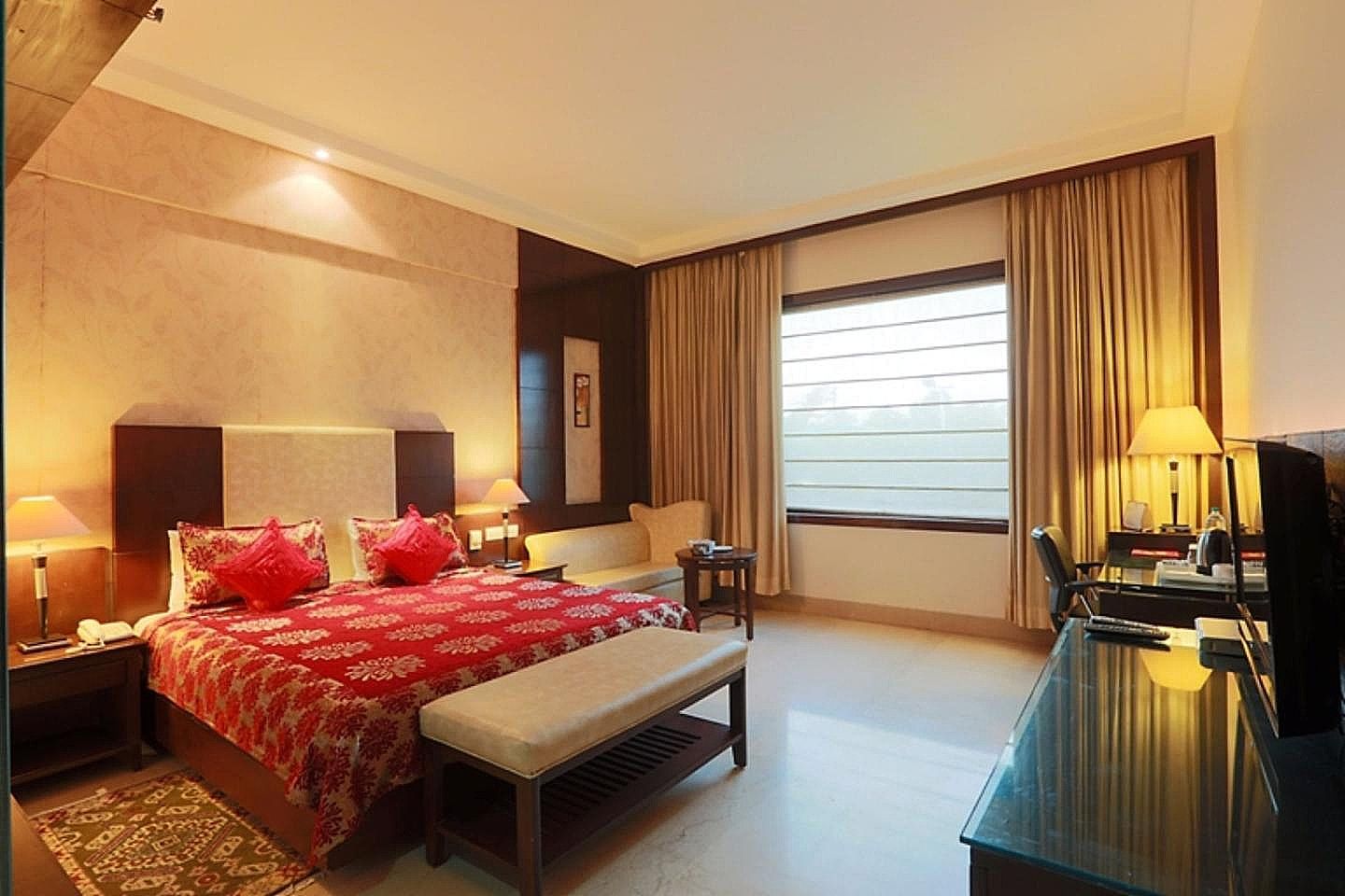 Hotel Airport Residency Deluxe Double Room 8