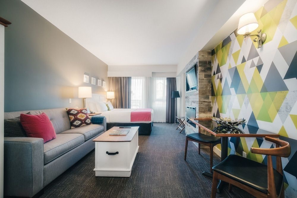 Deluxe Studio, 1 Queen Bed with Sofa bed, Non Smoking
