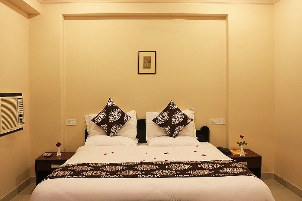 Amer City Heritage Deluxe Room 8