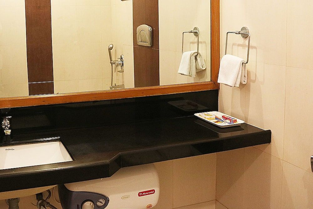 Amer City Heritage Deluxe Room 18