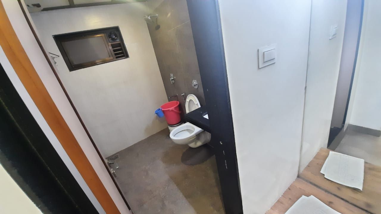 Hotel Gokul Deluxe AC Room 4