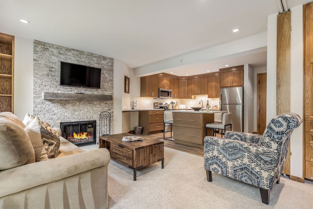 Laurelwood Condominiums