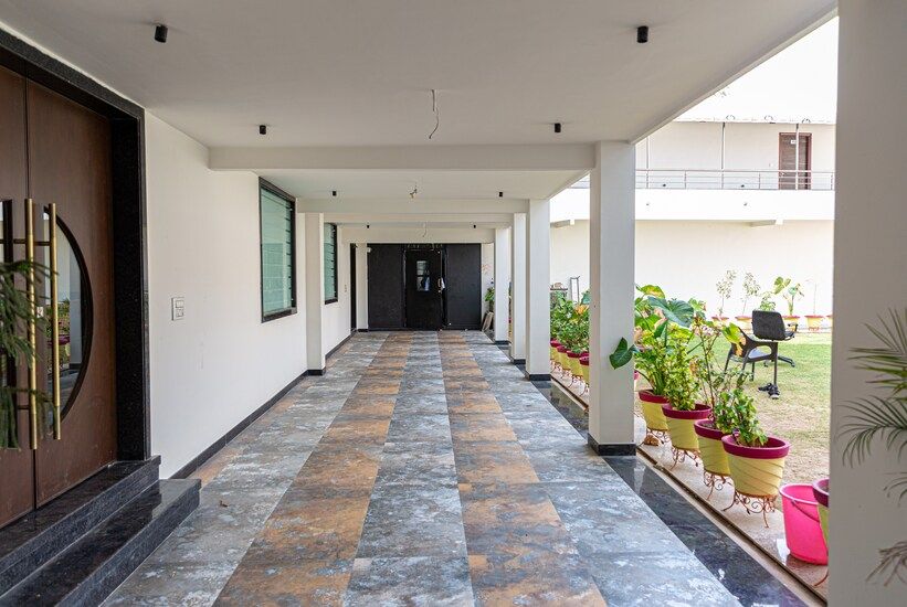 undefined Hotel Shagun Palace 3