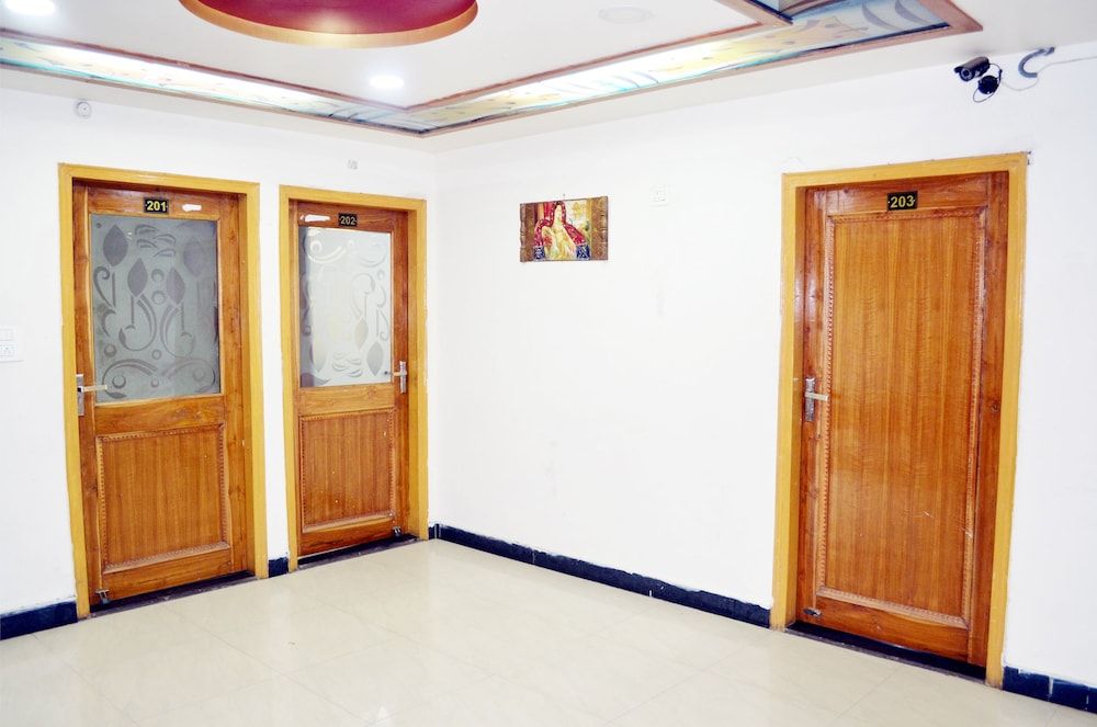 undefined Hotel City Plaza and Restaurant 8