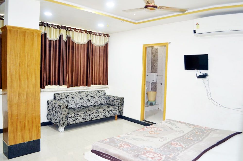 undefined Hotel City Plaza and Restaurant 5