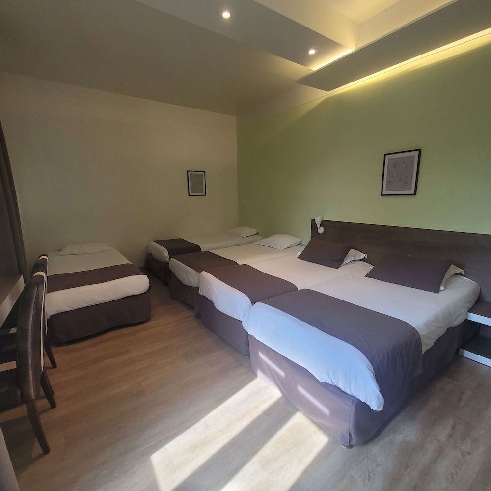 Standard Room, Multiple Beds