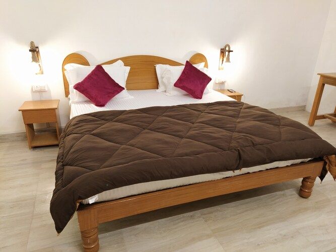 Moustache Khajuraho Deluxe Private Room without AC and Attached Bathroom