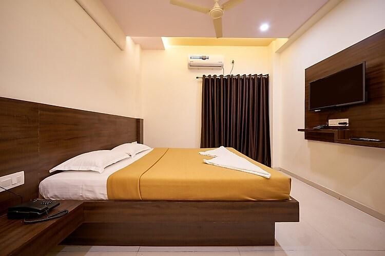 undefined Hotel Ranjan Deluxe 4