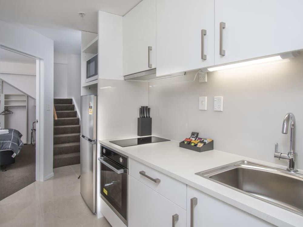 Crown on Cintra Lane One Bedroom Apartment 4