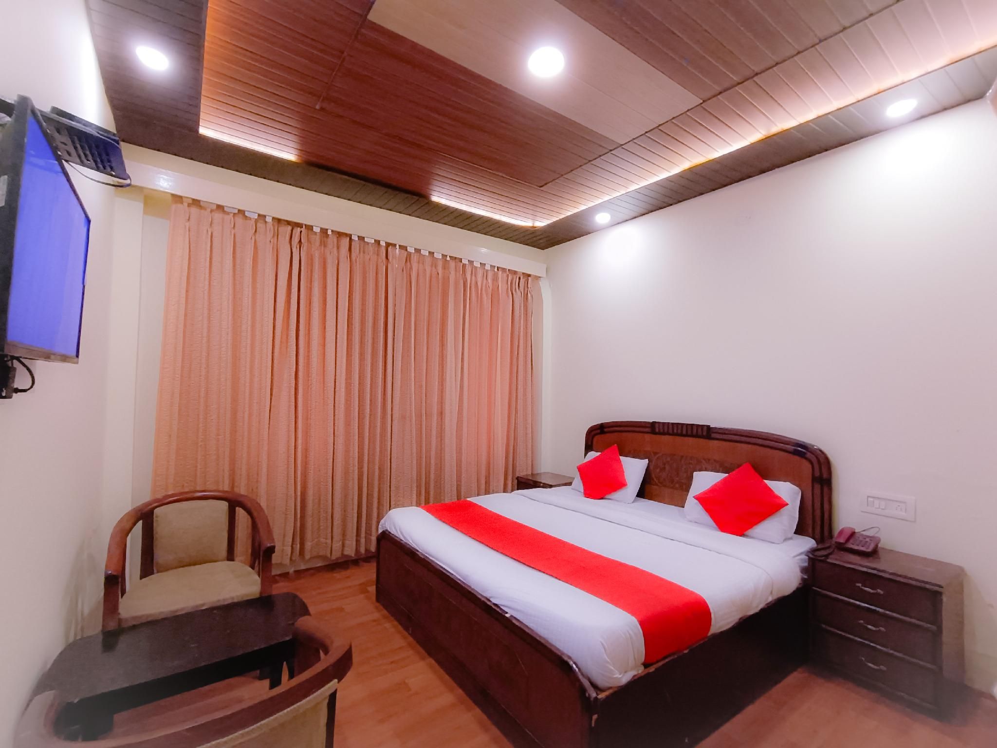 Semi-Double Room