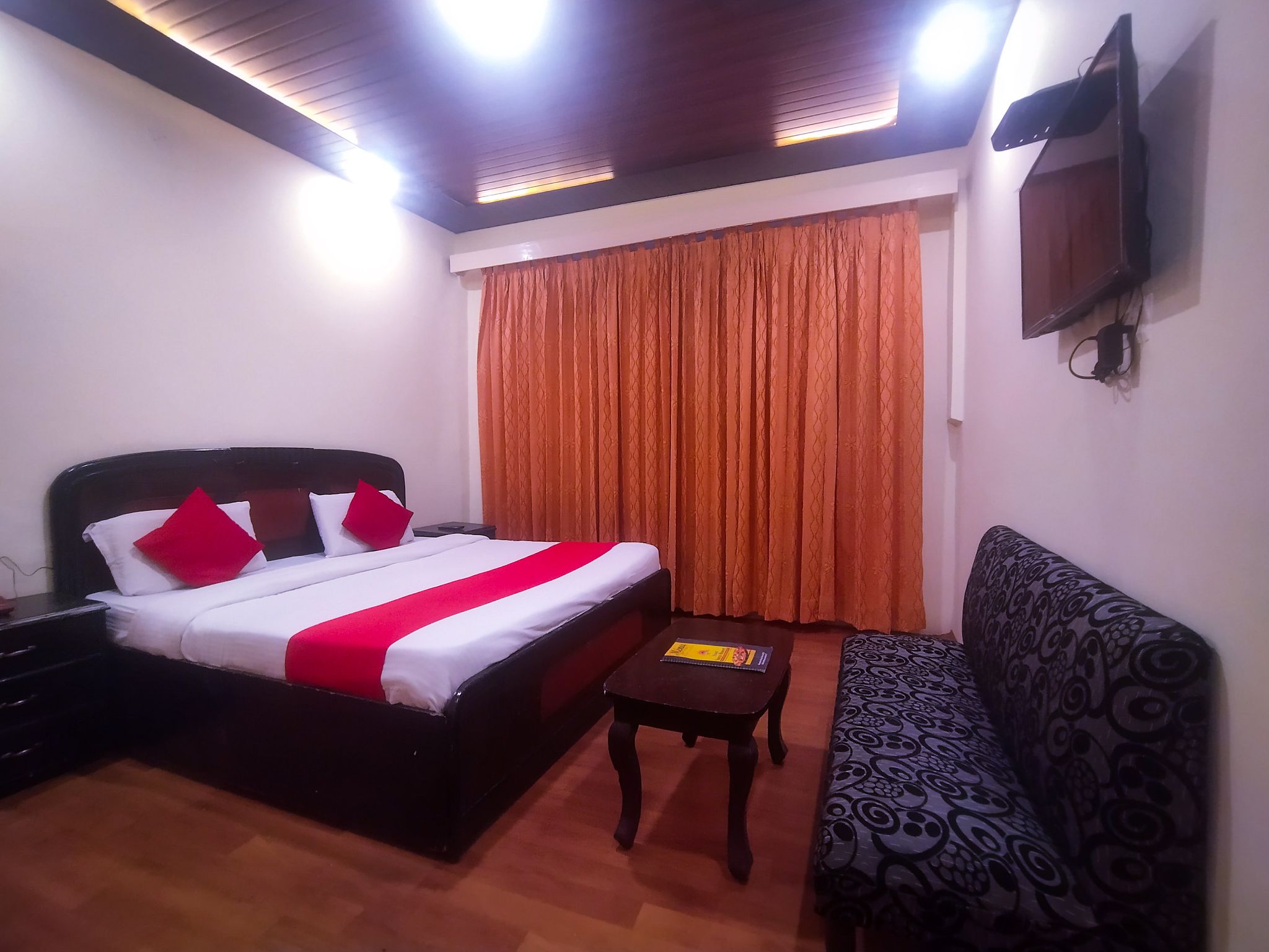 Hotel Surya Resort Semi Deluxe Room 4