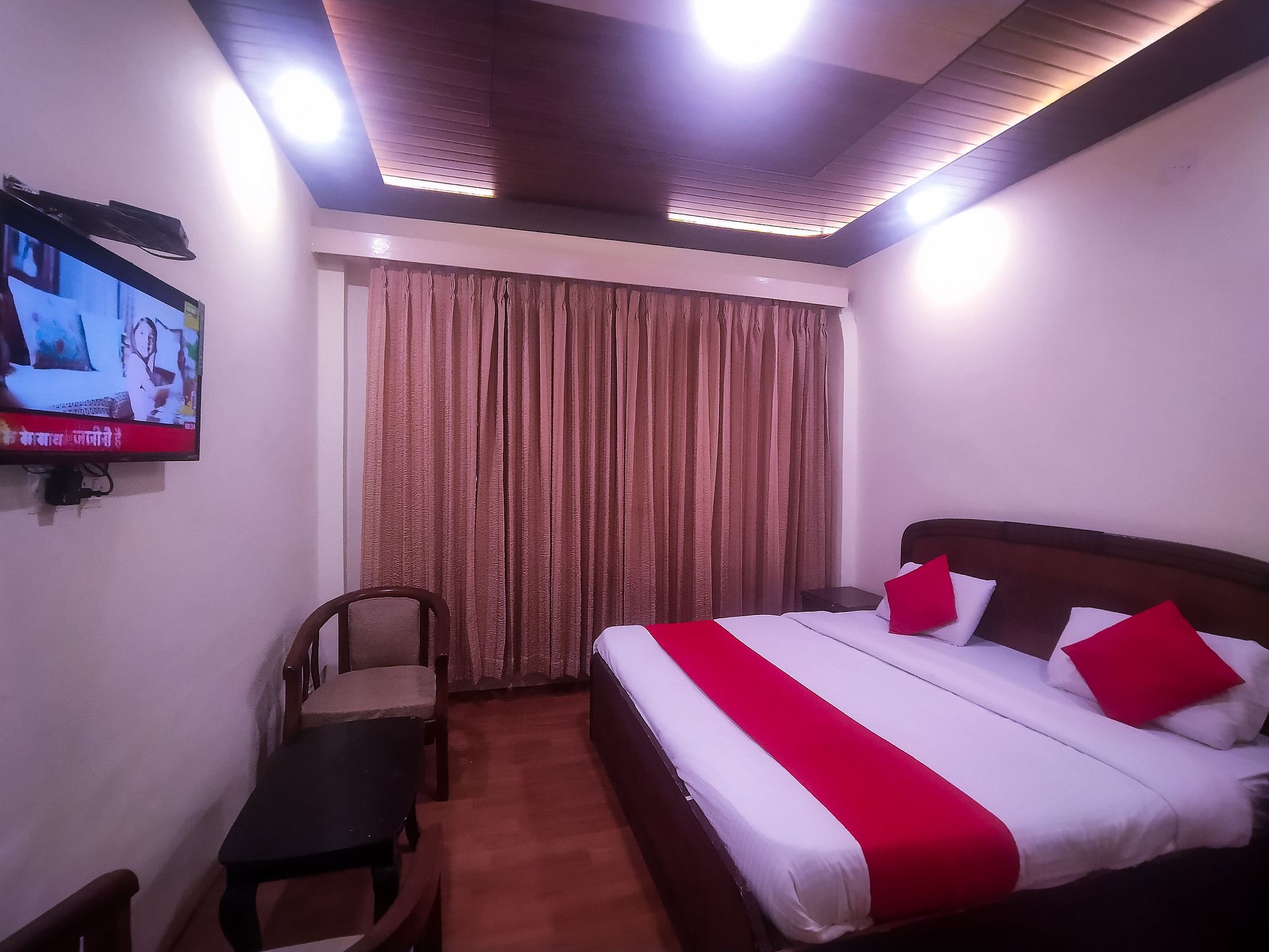 Semi Deluxe Room
