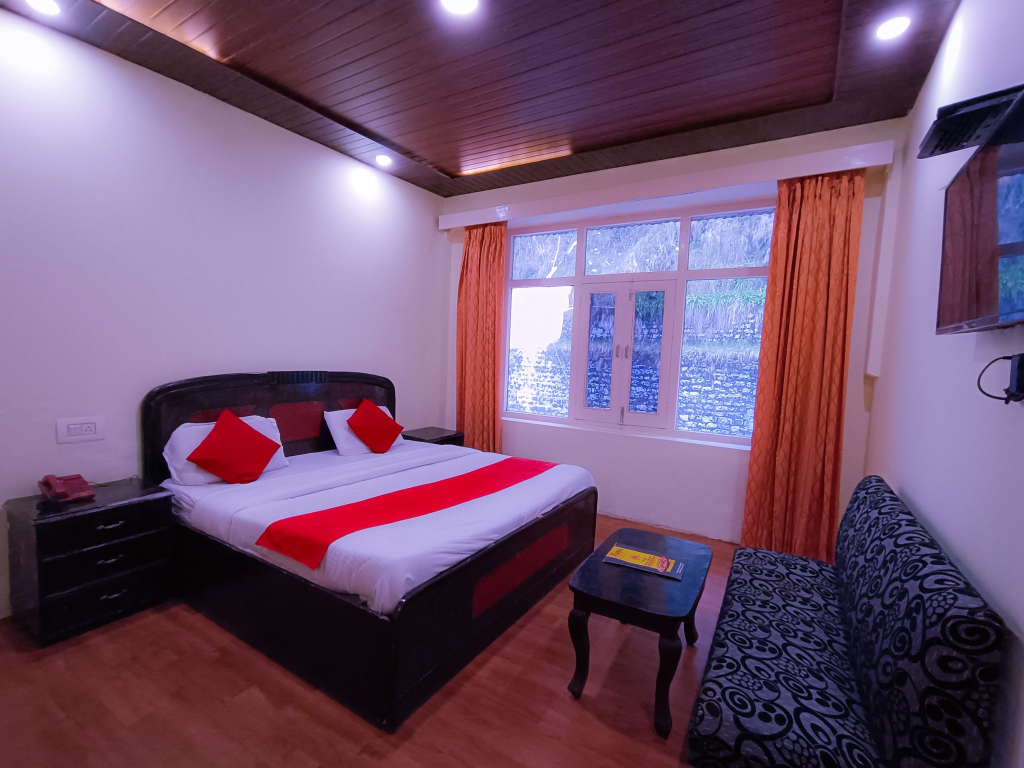 Hotel Surya Resort Semi Deluxe Room 3