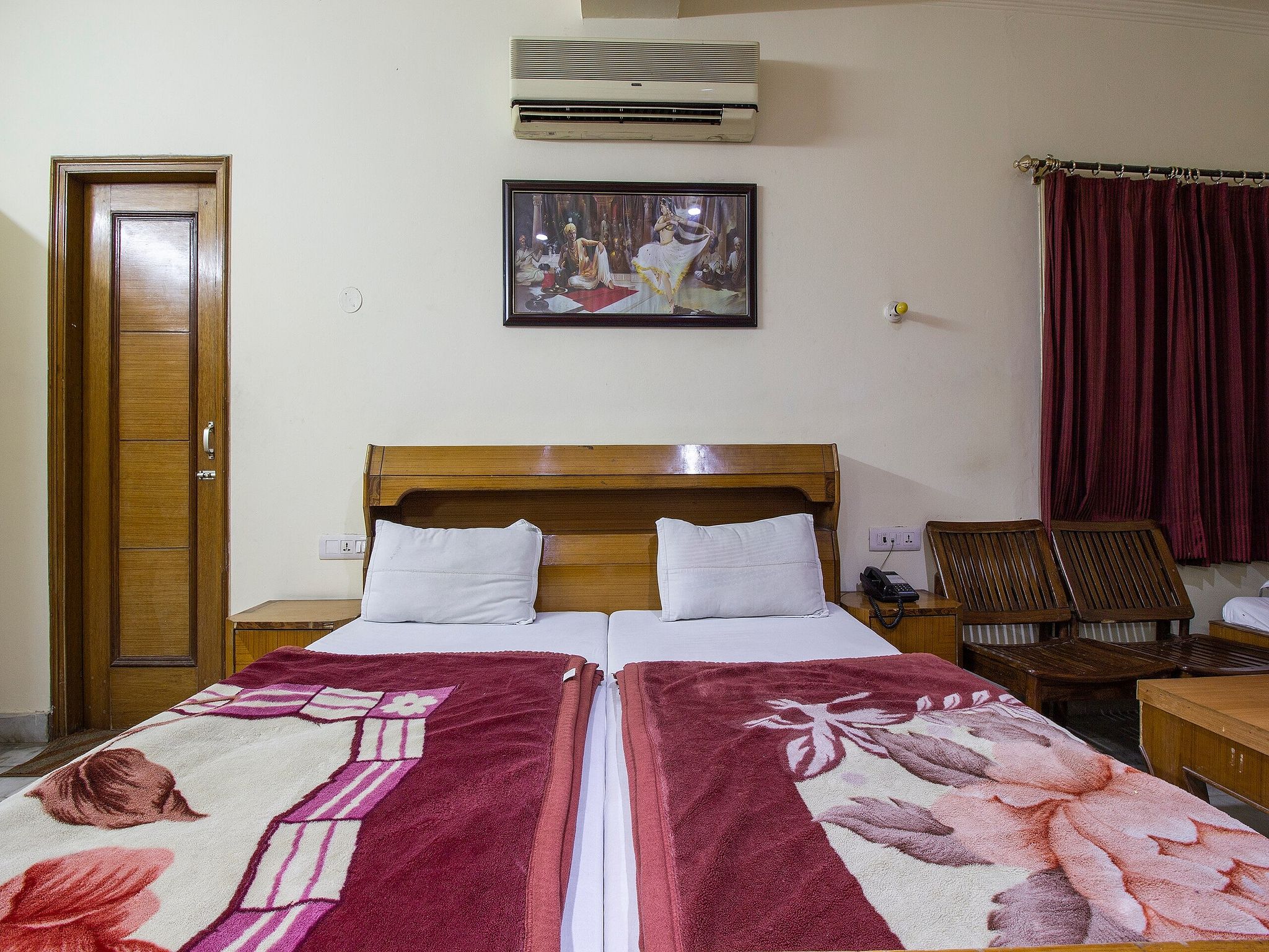 Triple Bed AC