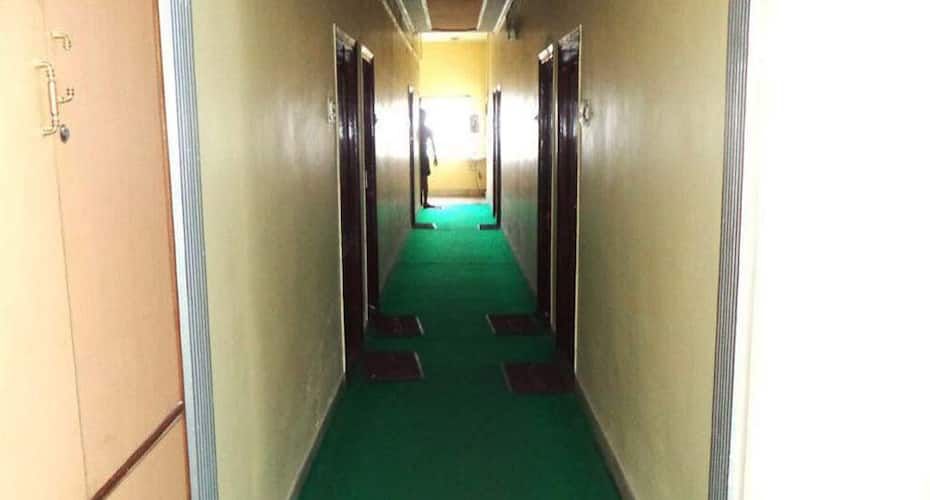 undefined Hotel Mansarovar 7