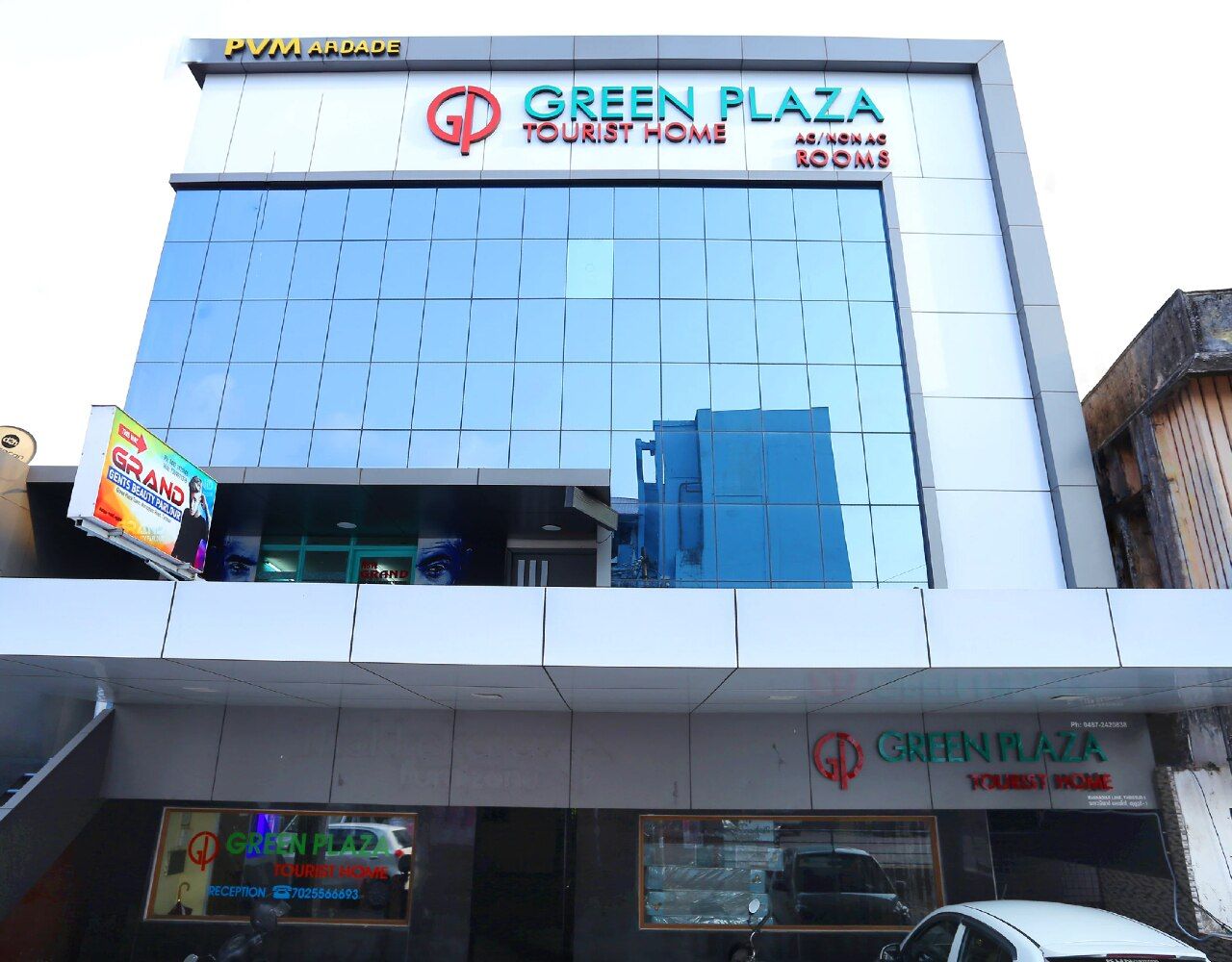 Green Plaza Tourist Home