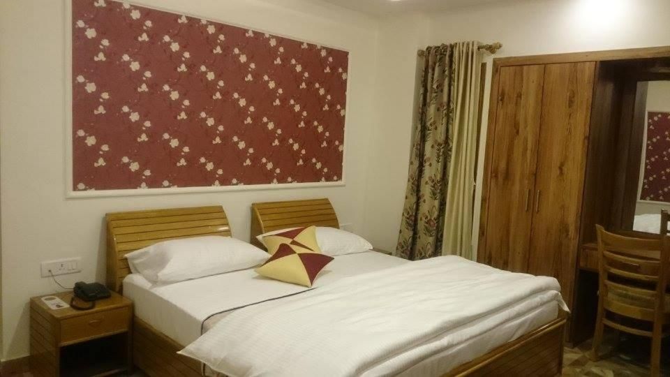undefined The Golden Peak, Hotel 5