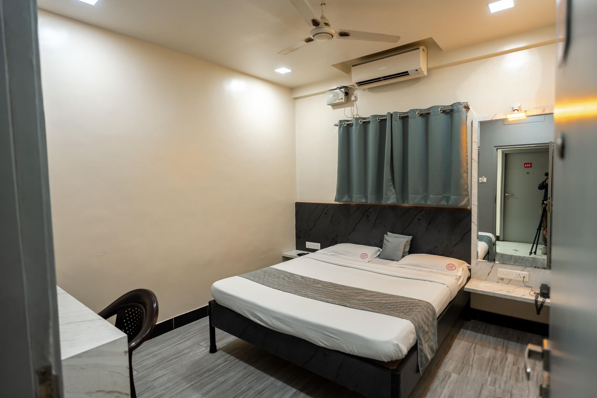 undefined Hotel Ellora Park 5
