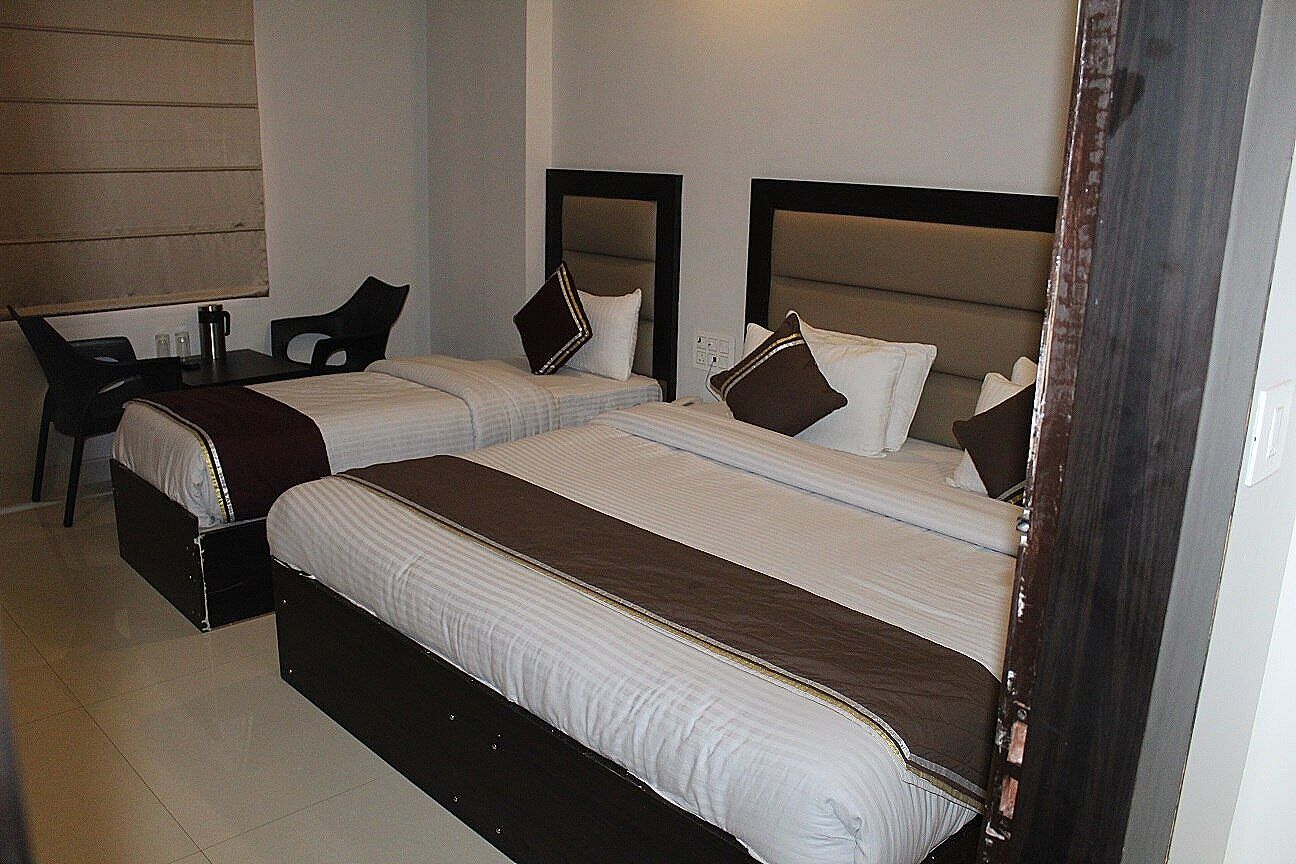 PREMIUM TRIPLE ROOM