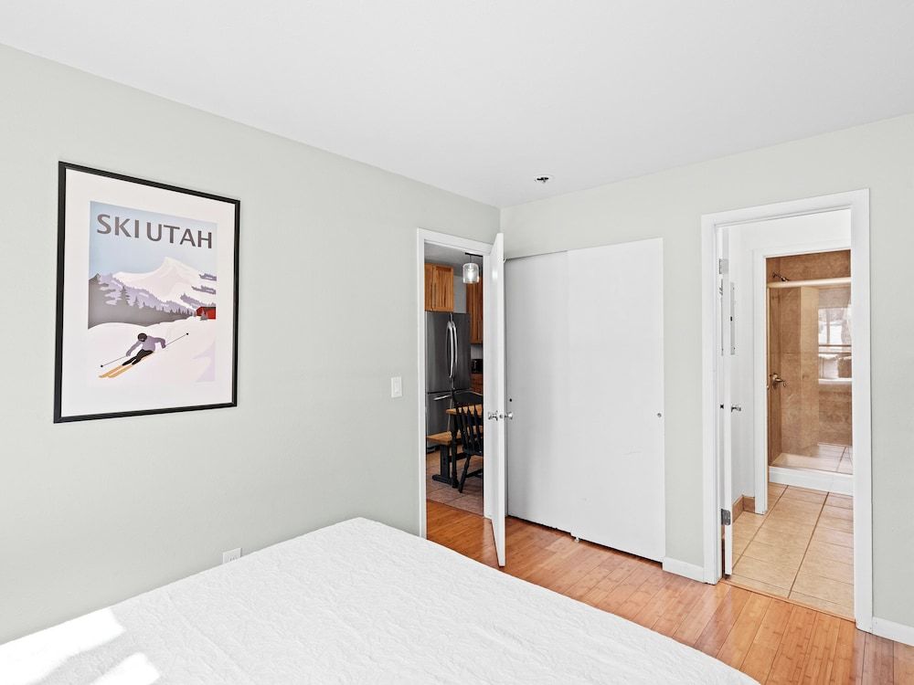 1-Bedroom Condominium Y4