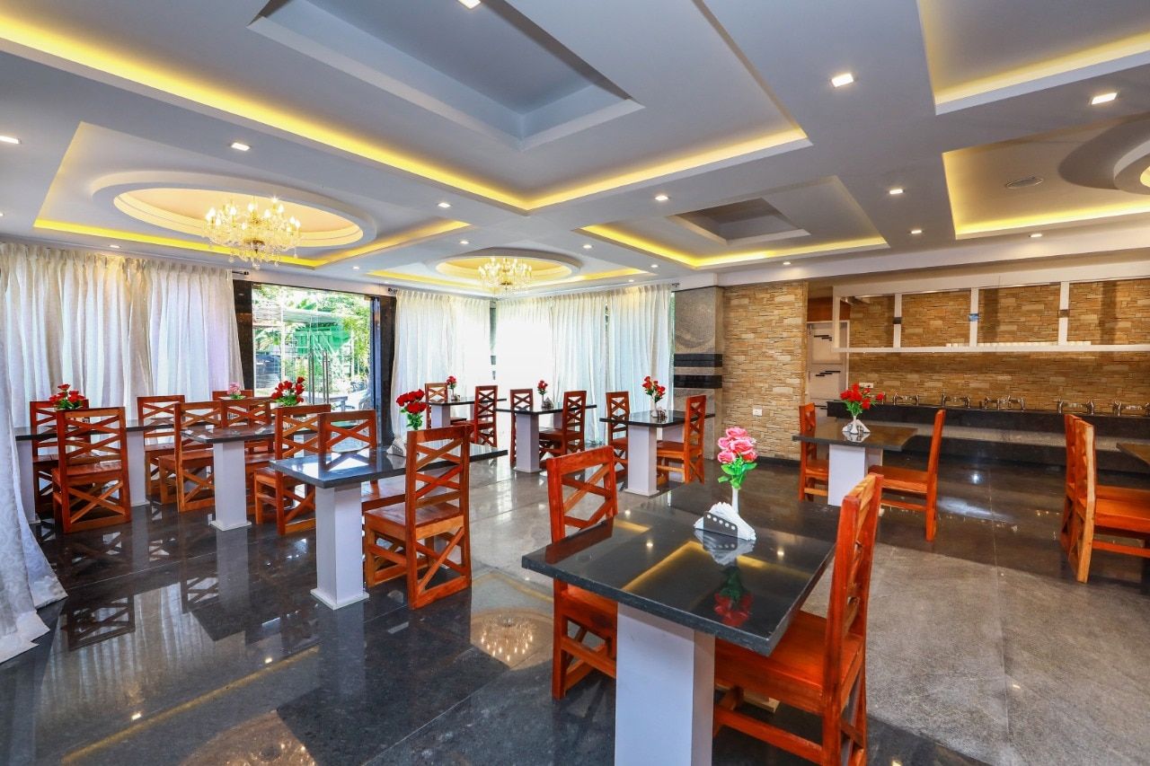 Food & Dining
