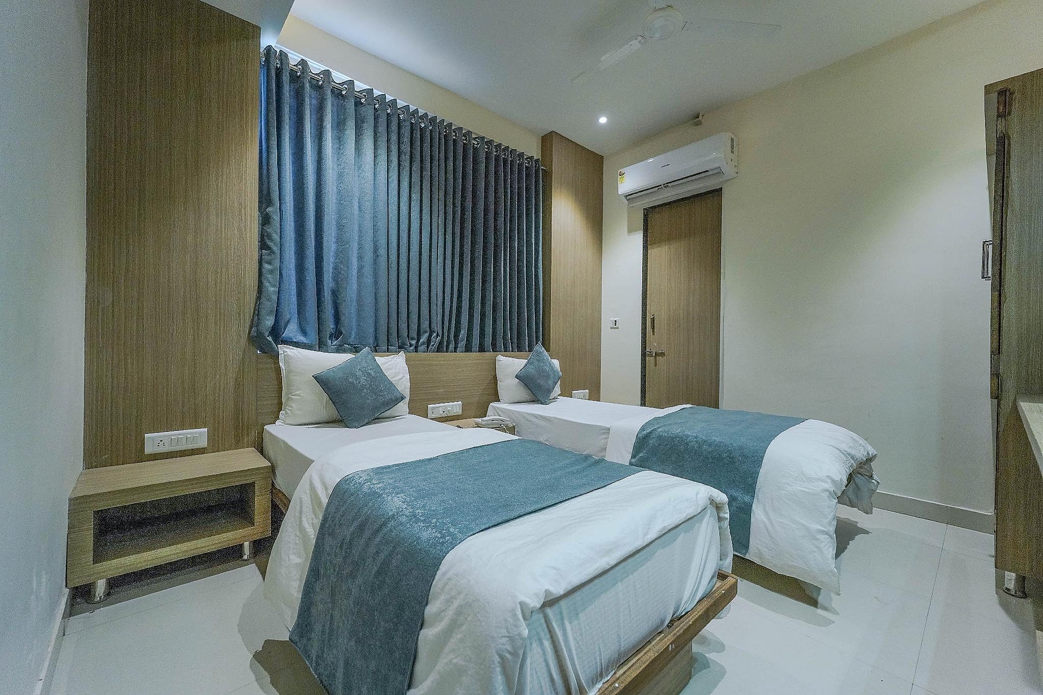 Hotel New Empire Deluxe Double Room 7