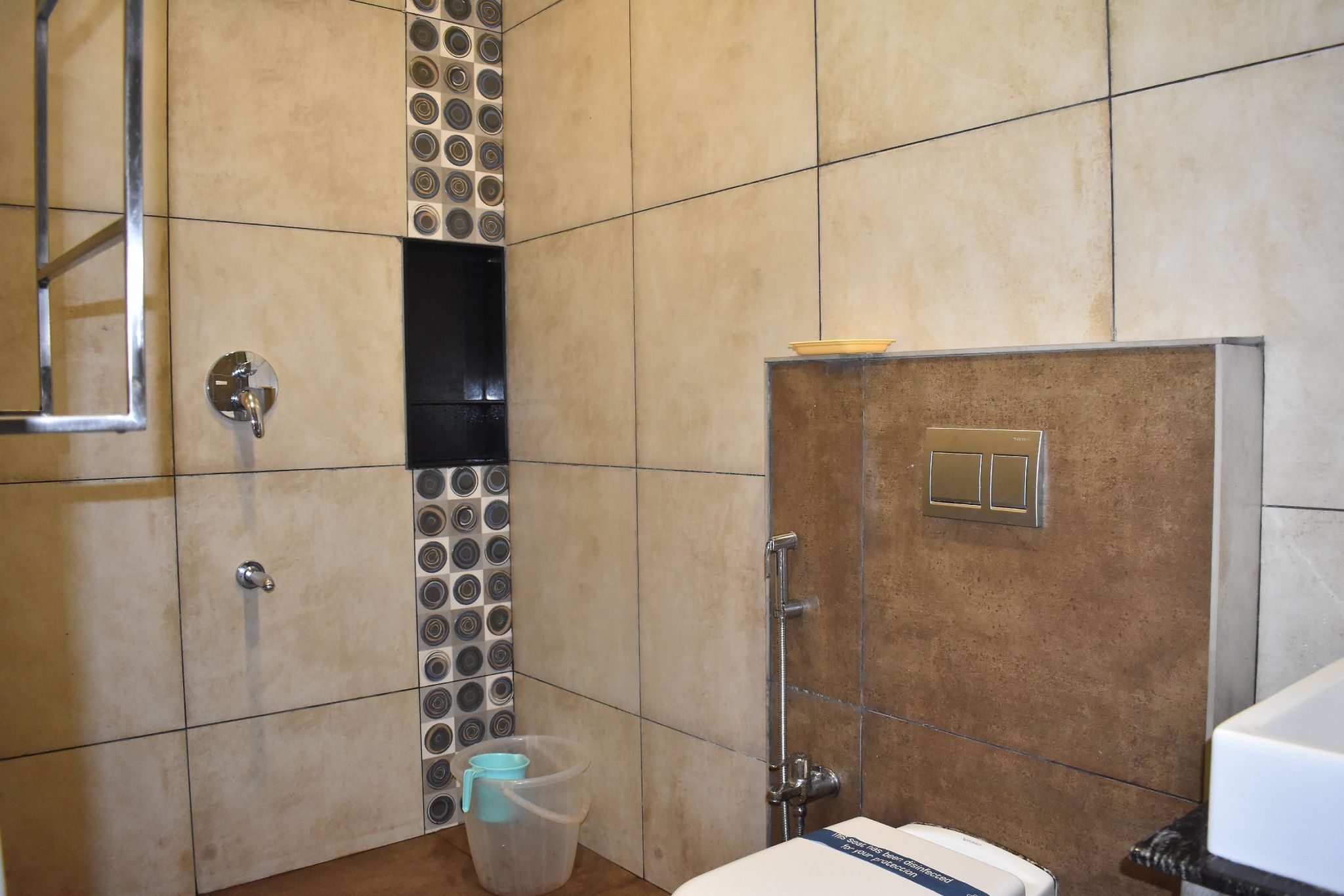 Pagoda Resort Deluxe Room 5