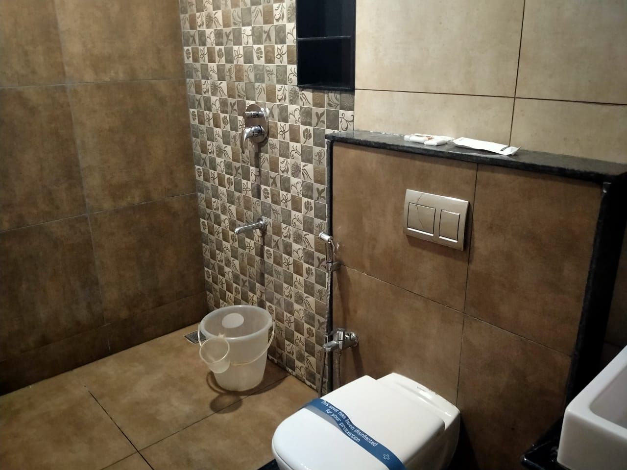 Pagoda Resort Deluxe Room 36