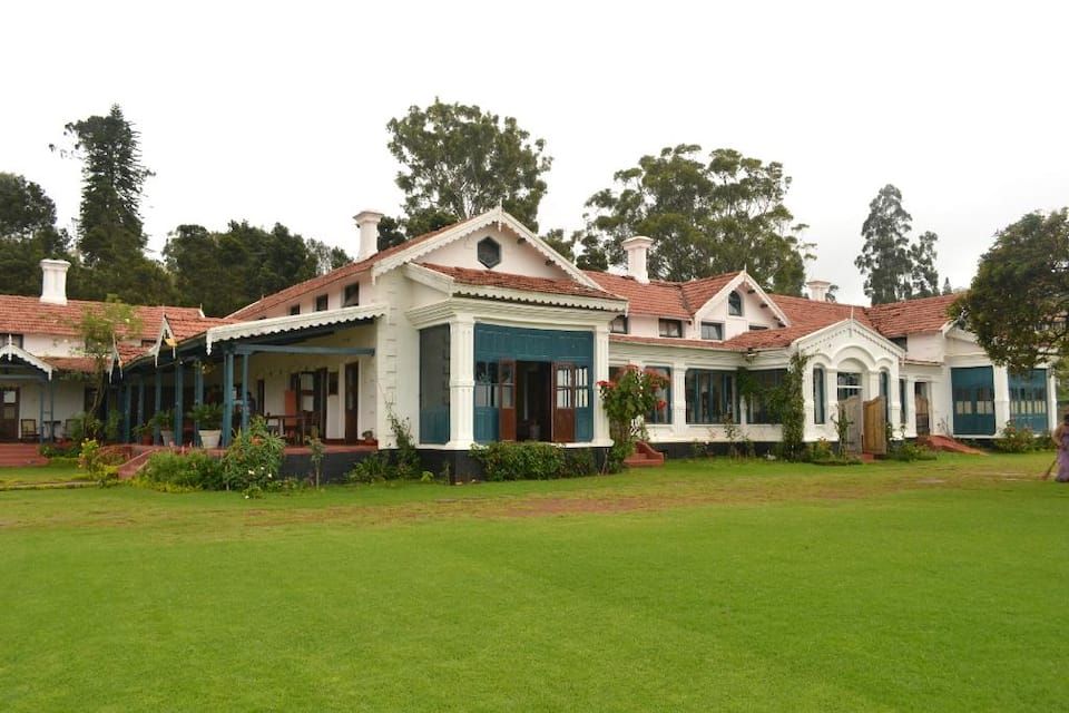 undefined 180 MC Iver Villa