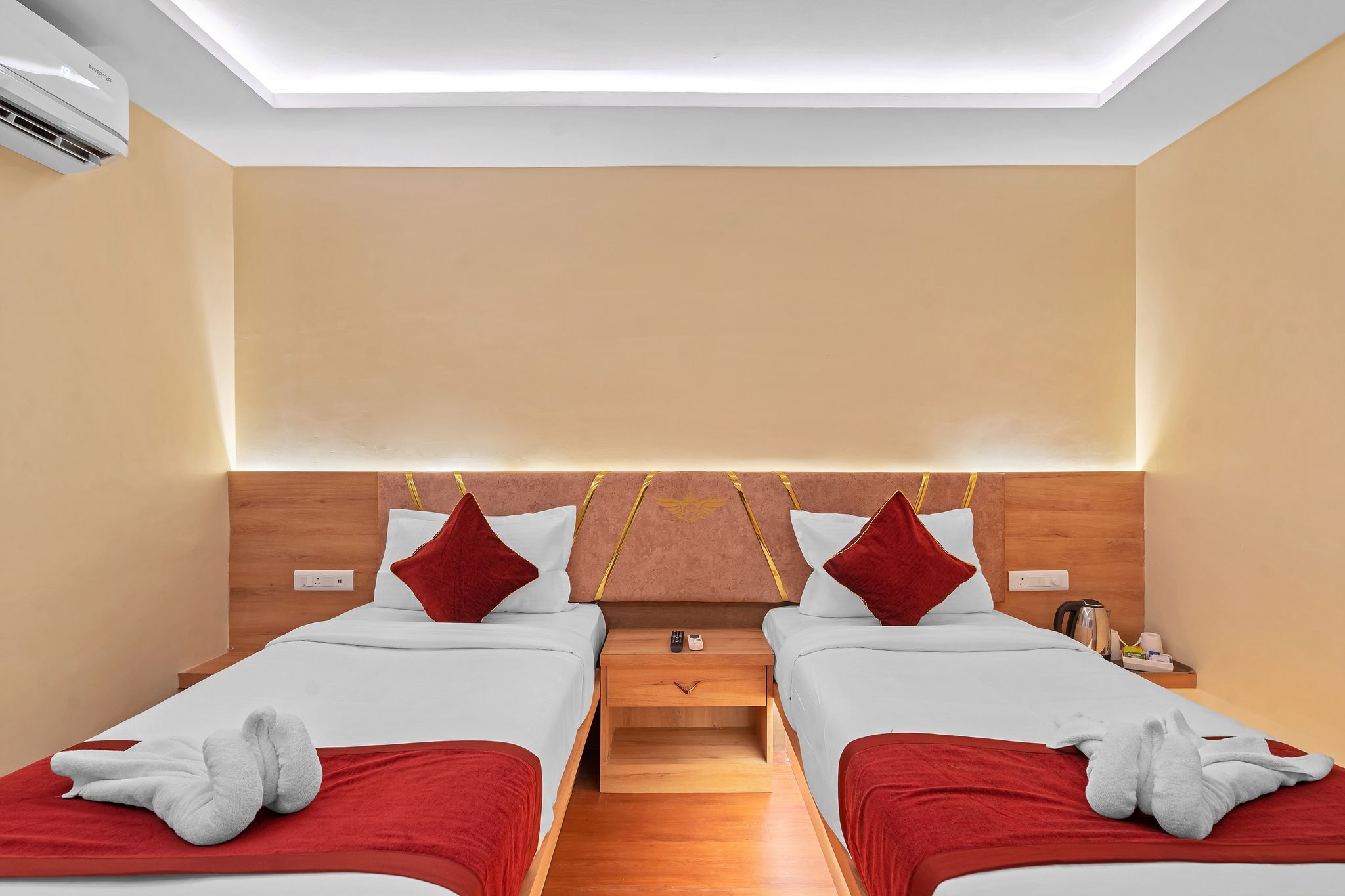 SM Deccan Park Superior twin room 6