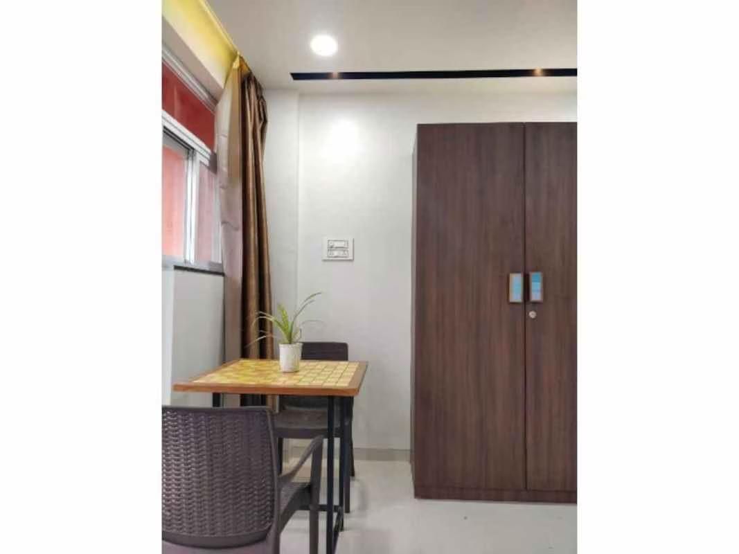Food & Dining