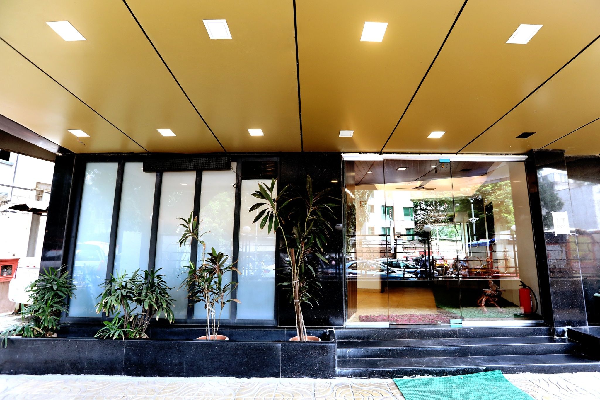 undefined OYO 22061 Hotel Khwaishh Presidency 2