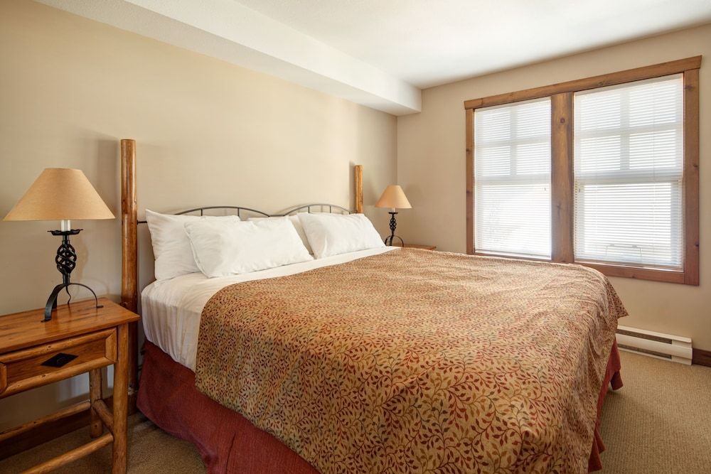 Condo, 1 Bedroom (Upper Village)
