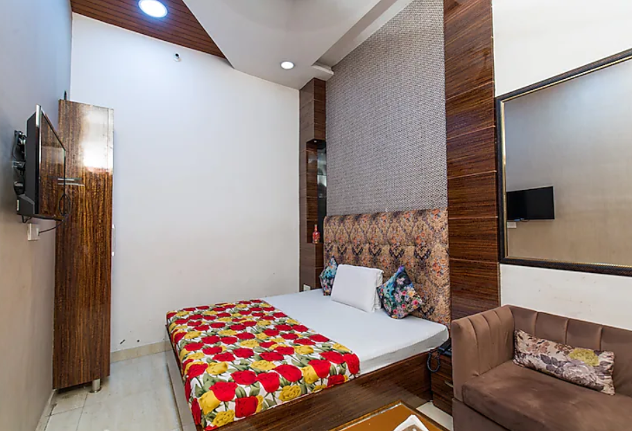 Hotel Brown Standard AC Room