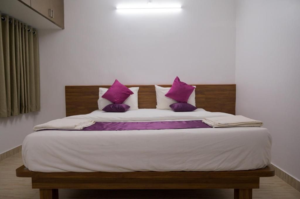 Shoolin Resorts DELUXE ROOM