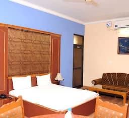 undefined Hotel N.K.Hallimax 6