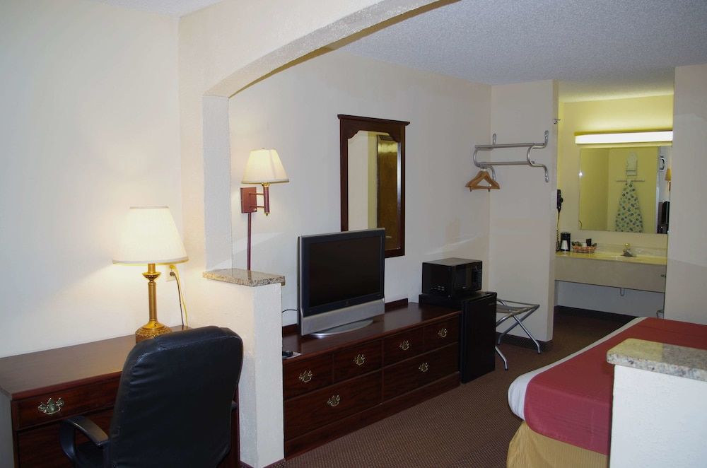 Suite, 1 King Bed