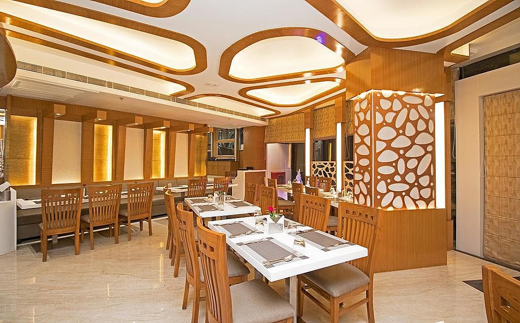 Food & Dining