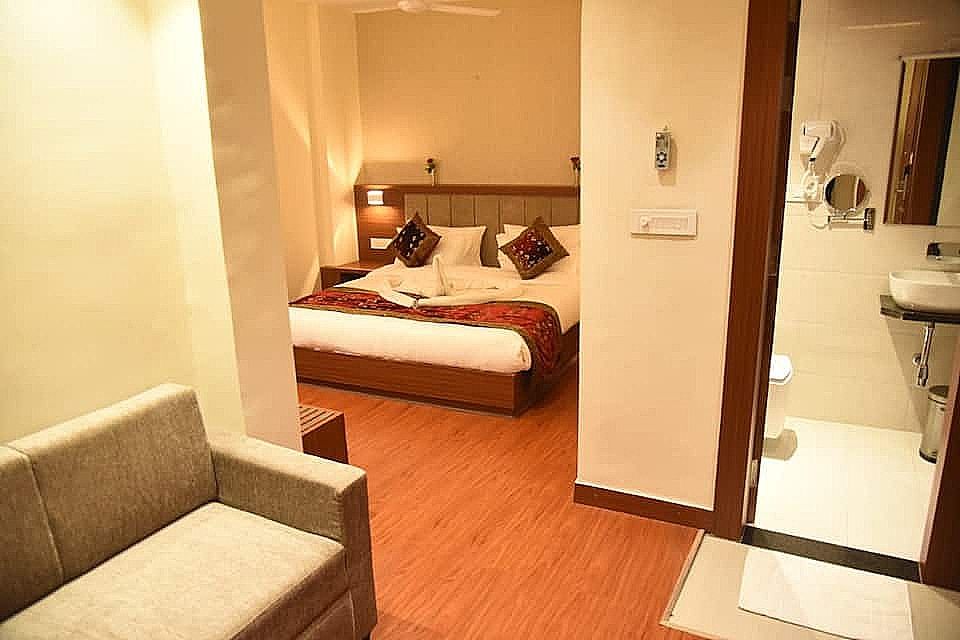 Hotel Vagmi Deluxe Room 8