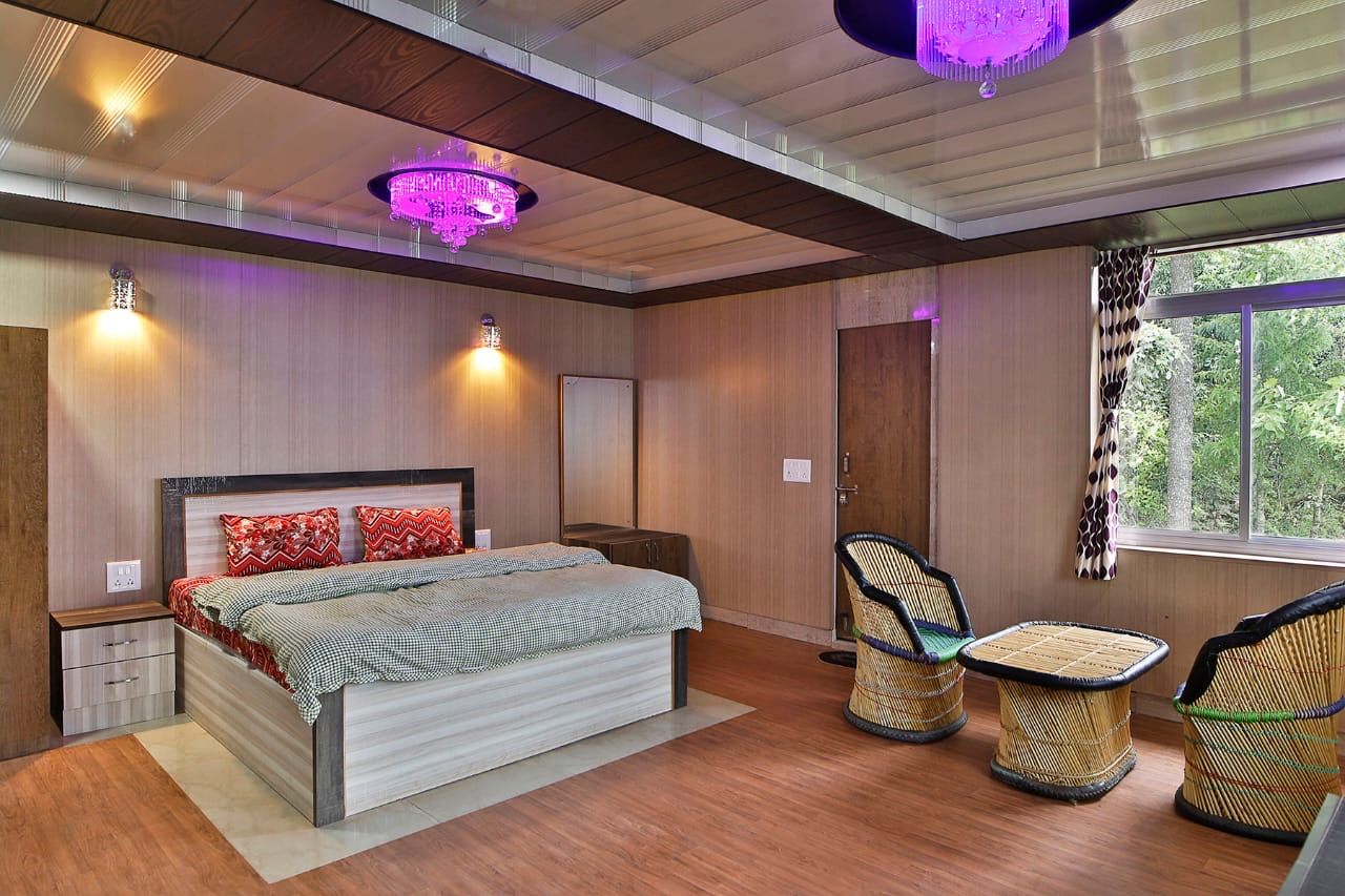 Snow View Luxury Homes Silver Room 4