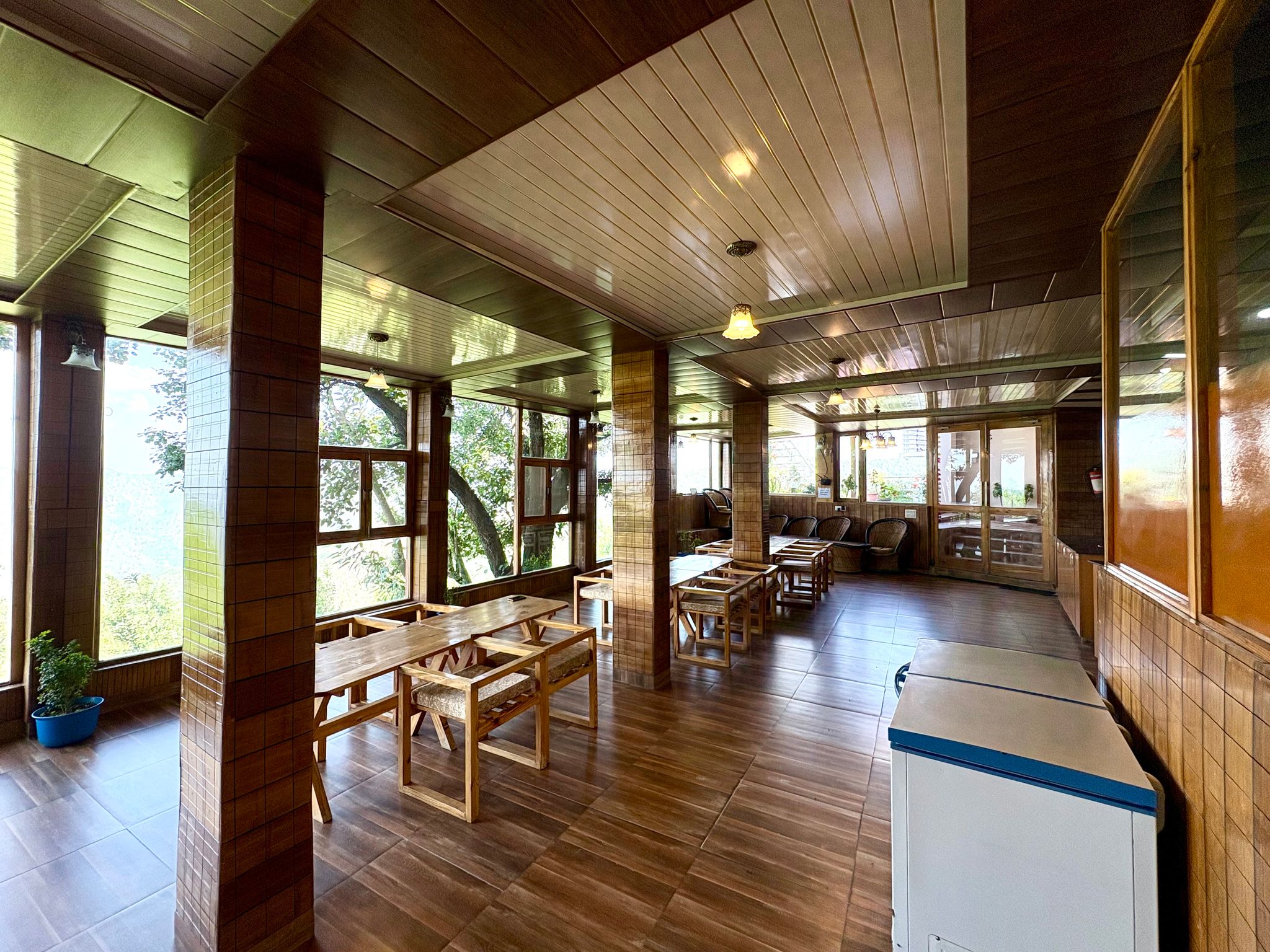 Food & Dining