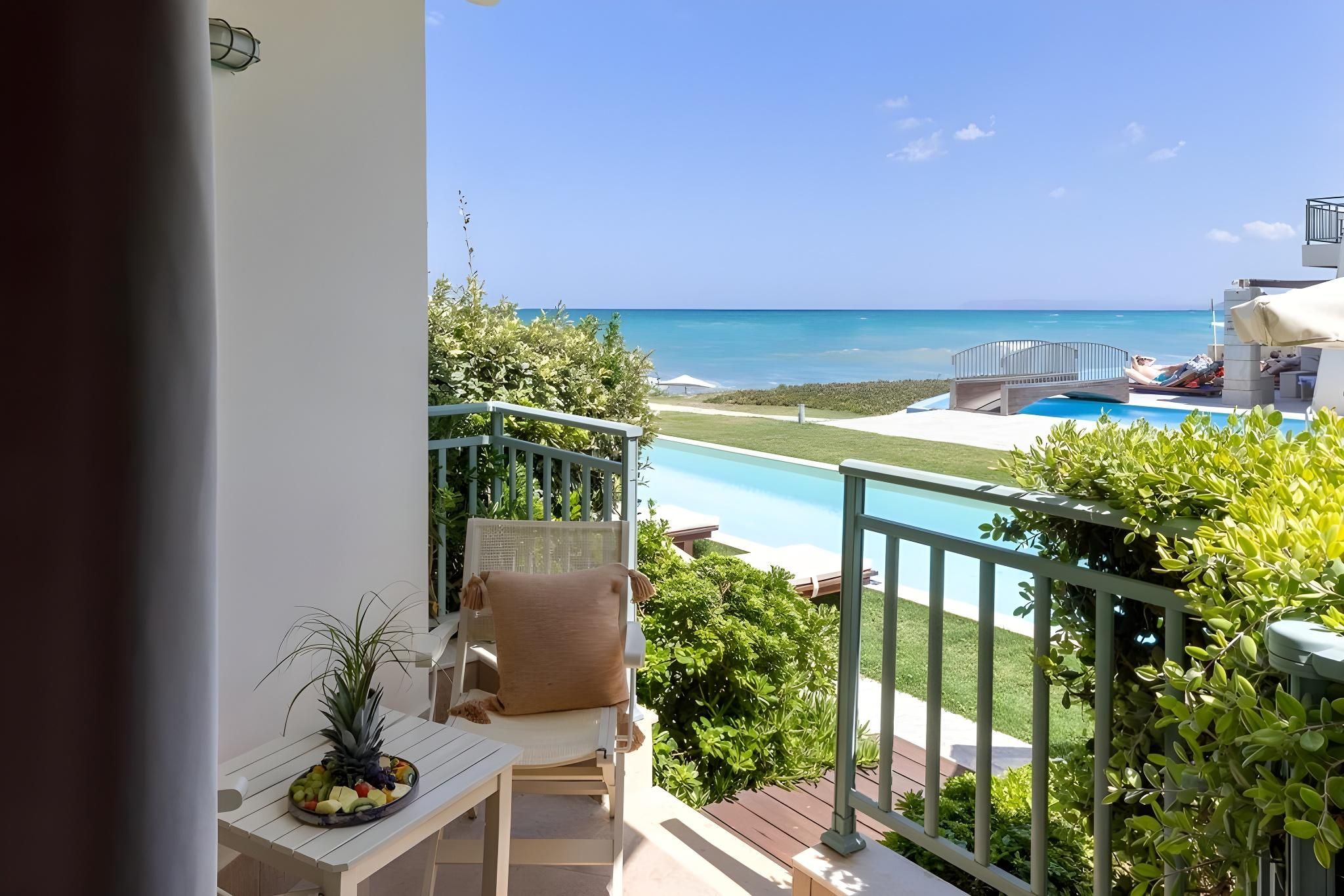 Sea View Double Room with Pool Access
